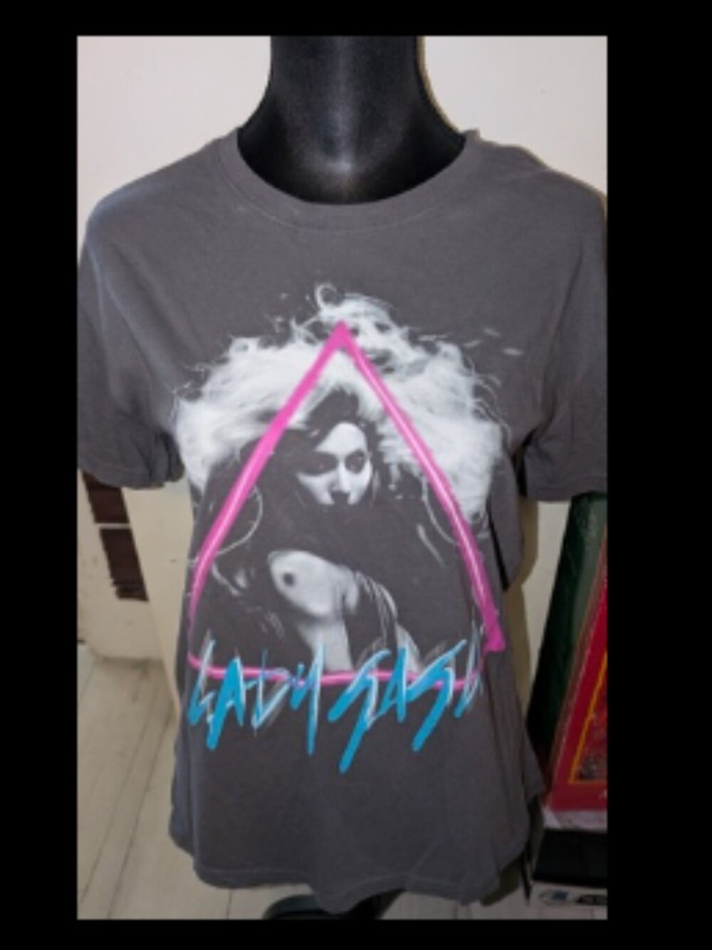 Lady Gaga Women's Graphic Short Sleeve Band T-Shirt Tee Gray Womens Sz M